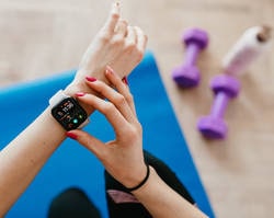 vrouwen-fitness-horloge